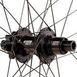 STAN'S NOTUBES - FLOW EX3 27.5" WHEEL - E-SYNC HUB CLOSE UP